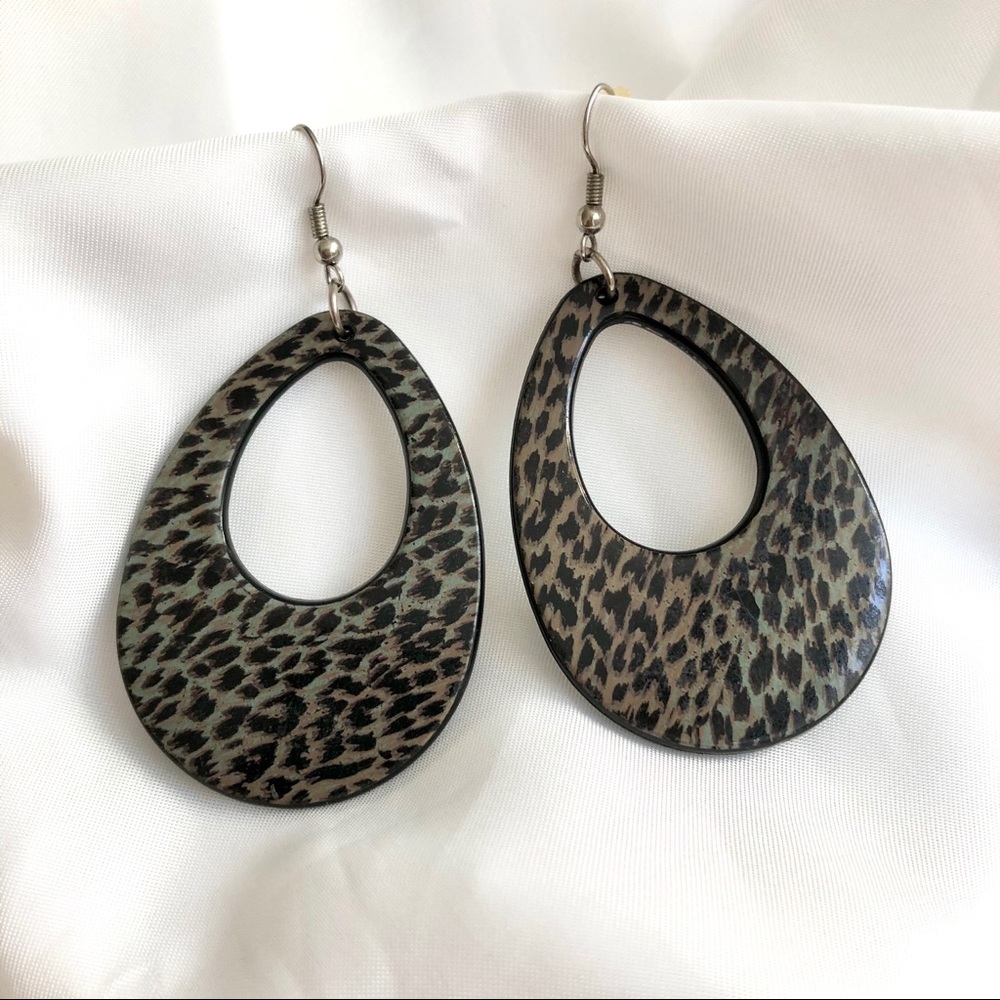 4/$20 Leopard Earrings